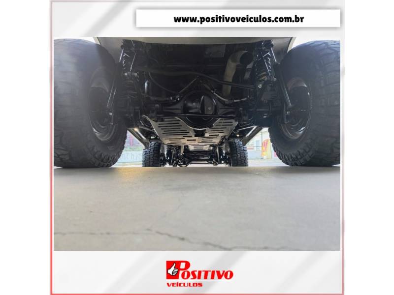 TROLLER - T4 - 2015/2015 - Prata - R$ 189.000,00