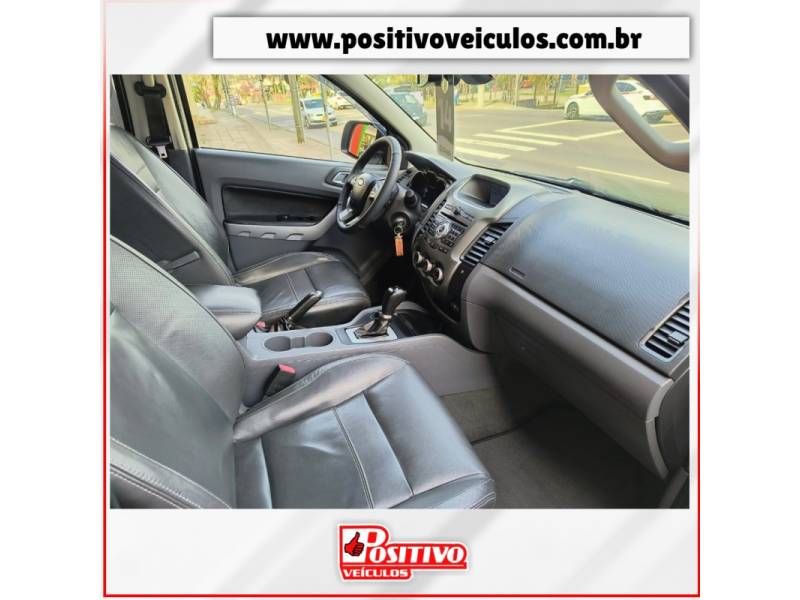 FORD - RANGER - 2014/2014 - Prata - R$ 114.900,00