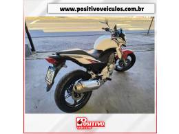 HONDA - CB 300R - 2014/2015 - Outra - R$ 14.700,00