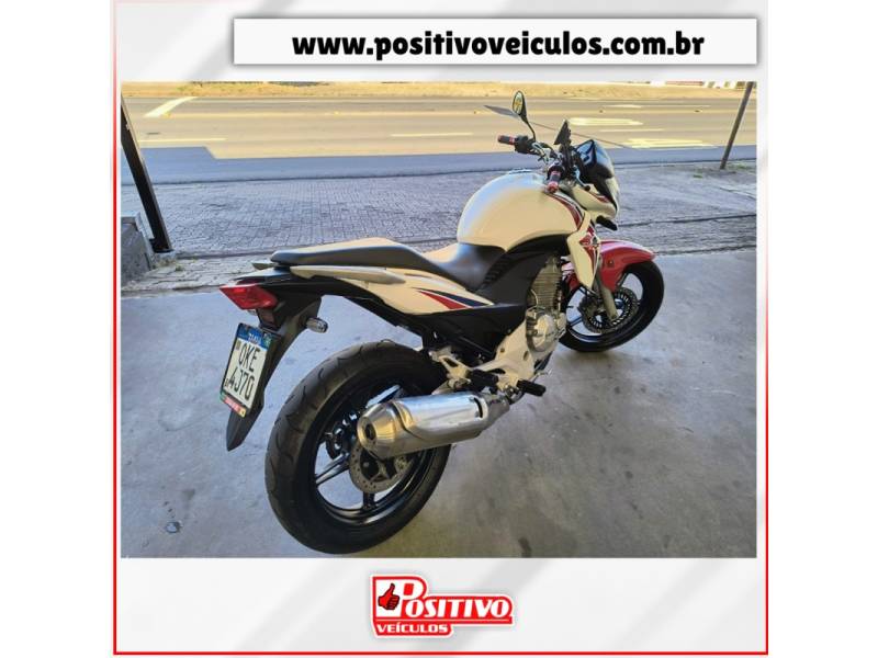 HONDA - CB 300R - 2014/2015 - Outra - R$ 14.700,00