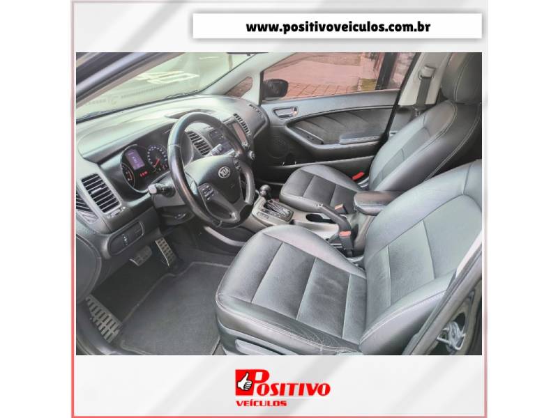 KIA MOTORS - CERATO - 2014/2014 - Preta - R$ 65.500,00