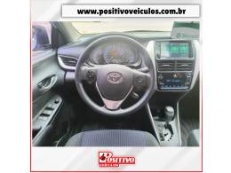 TOYOTA - YARIS - 2021/2022 - Prata - R$ 87.700,00