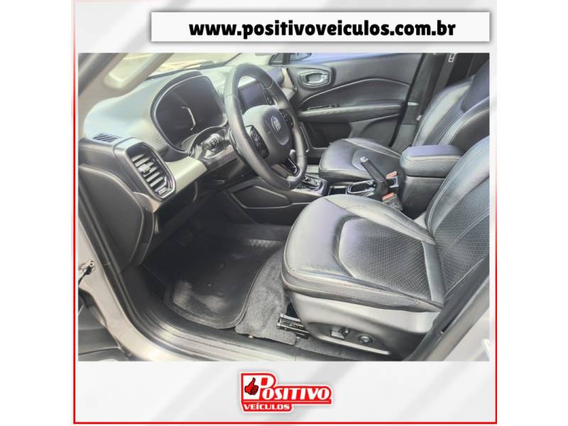 FIAT - TORO - 2022/2022 - Cinza - R$ 118.700,00