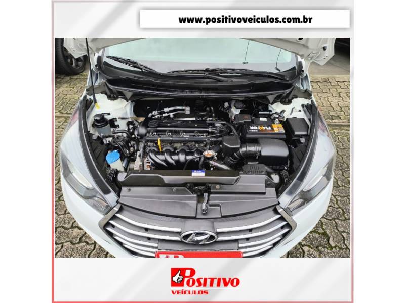 HYUNDAI - HB20S - 2016/2017 - Branca - R$ 62.500,00