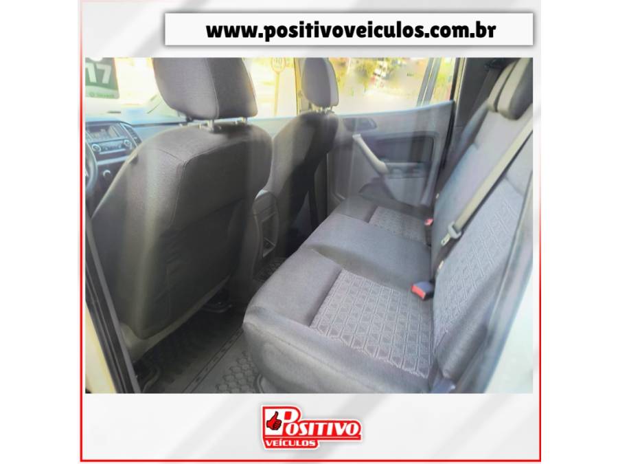 FORD - RANGER - 2016/2017 - Branca - R$ 128.700,00