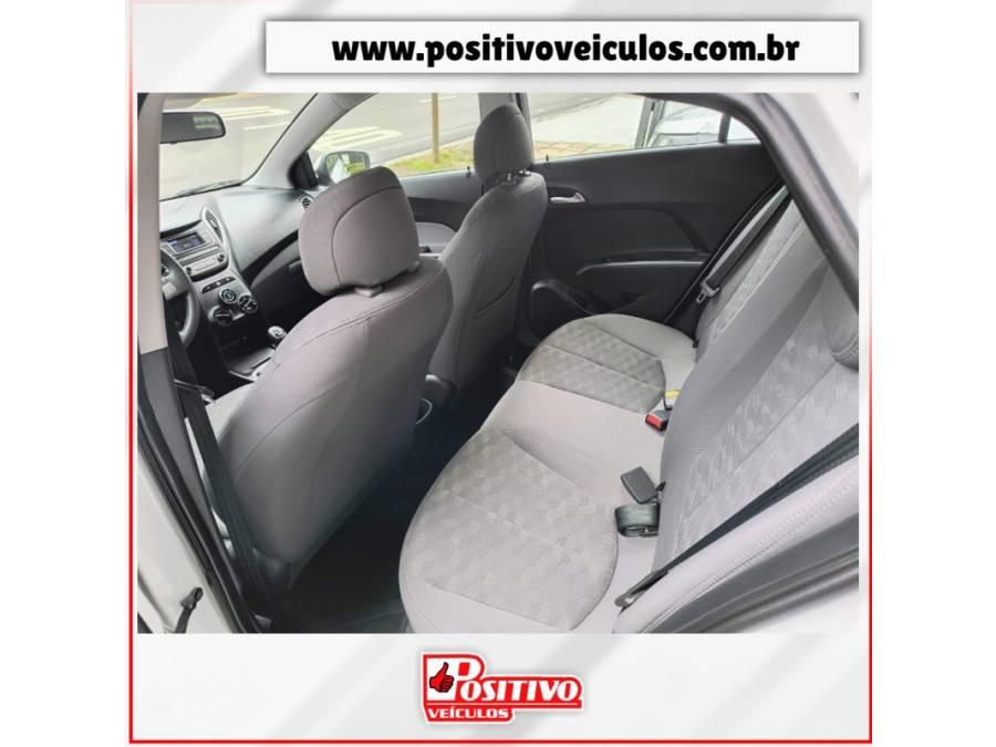 HYUNDAI - HB20S - 2016/2017 - Branca - R$ 59.700,00