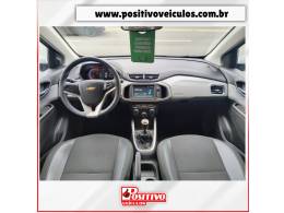 CHEVROLET - ONIX - 2018/2019 - Prata - R$ 62.500,00