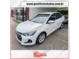 CHEVROLET - ONIX - 2023/2024 - Branca - R$ 82.900,00