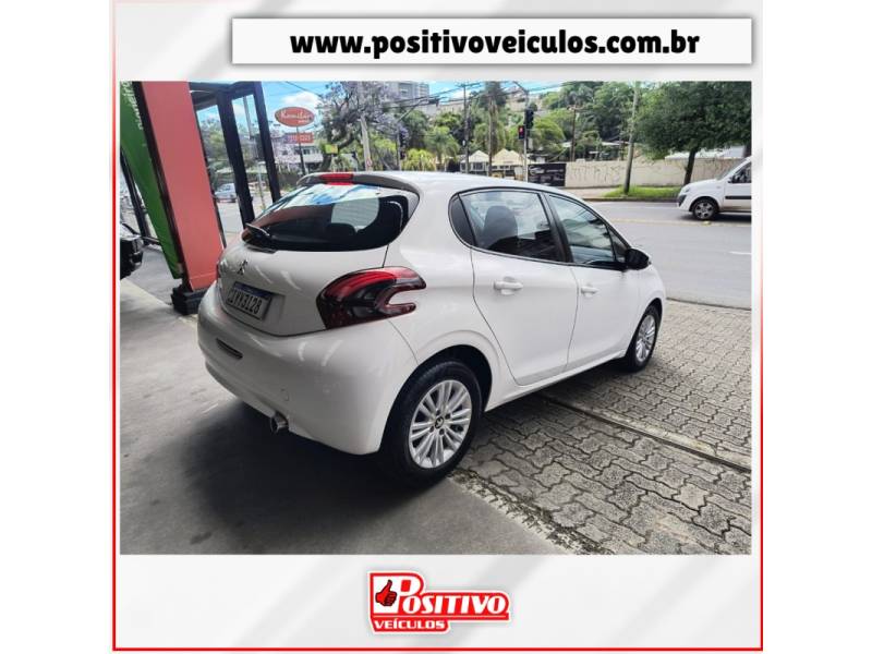 PEUGEOT - 208 - 2018/2019 - Branca - R$ 61.700,00