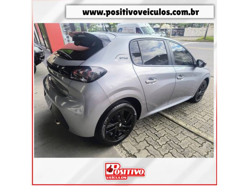 PEUGEOT - 208 - 2023/2024 - Cinza - R$ 79.900,00