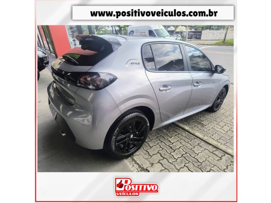 PEUGEOT - 208 - 2023/2024 - Cinza - R$ 79.900,00