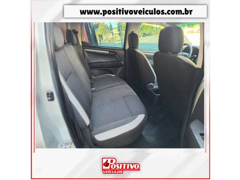 CHEVROLET - S10 - 2019/2019 - Prata - R$ 119.700,00
