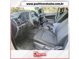 FORD - RANGER - 2016/2017 - Branca - R$ 128.700,00