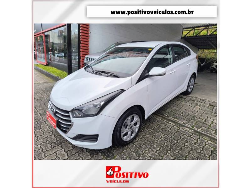 HYUNDAI - HB20S - 2016/2017 - Branca - R$ 62.500,00
