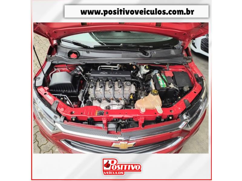 CHEVROLET - PRISMA - 2017/2018 - Vermelha - R$ 66.700,00