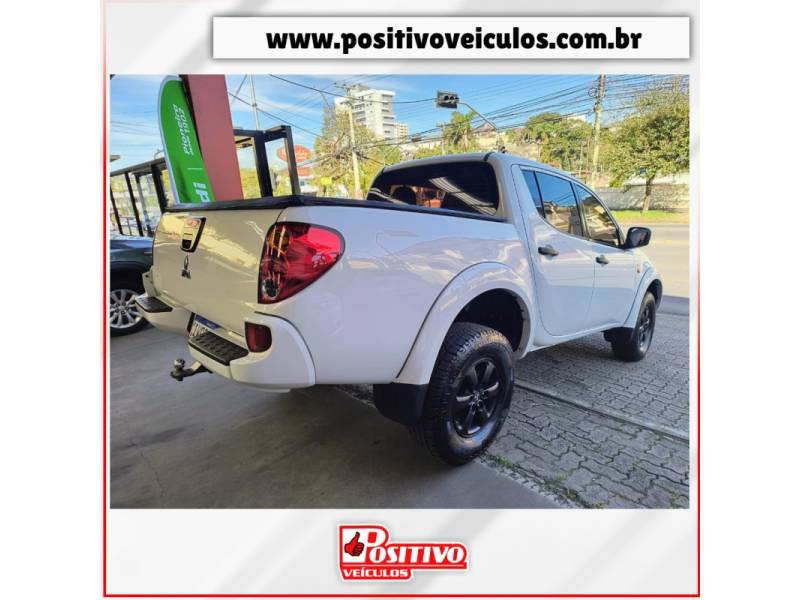 MITSUBISHI - L200 TRITON - 2014/2015 - Branca - R$ 87.700,00