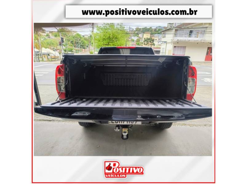 NISSAN - FRONTIER - 2018/2019 - Preta - R$ 134.900,00