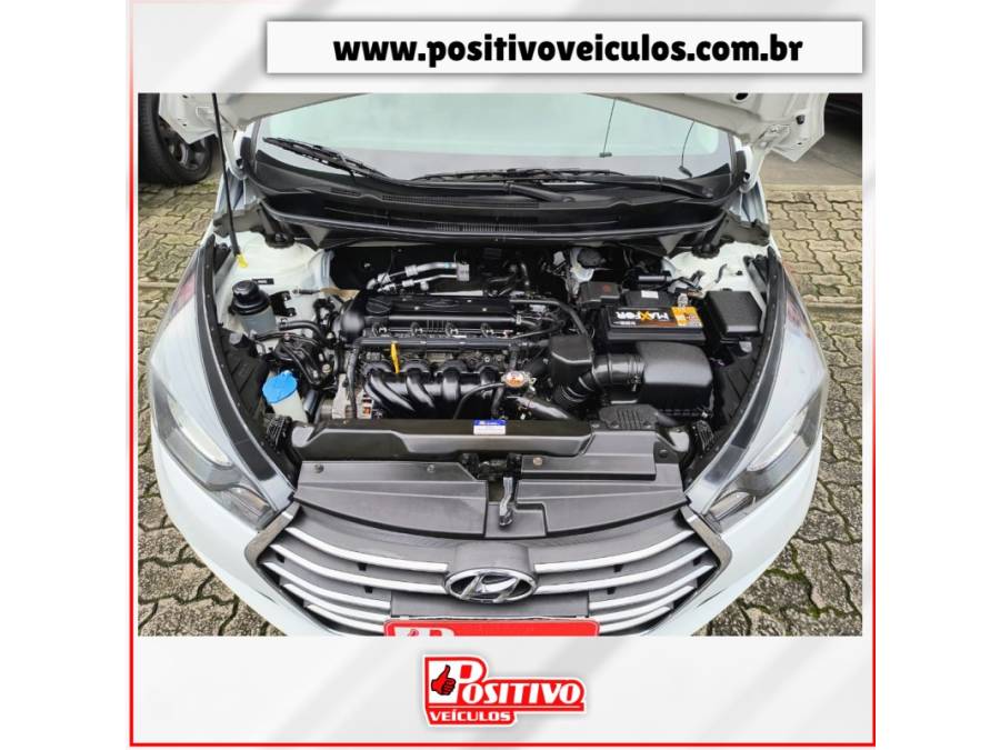 HYUNDAI - HB20S - 2016/2017 - Branca - R$ 59.700,00