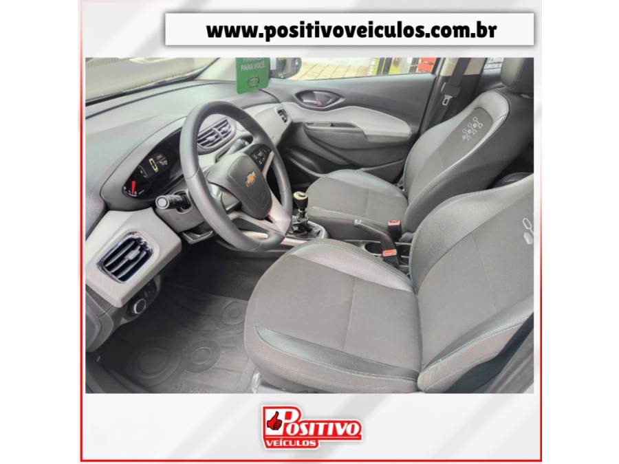 CHEVROLET - ONIX - 2018/2019 - Prata - R$ 62.500,00