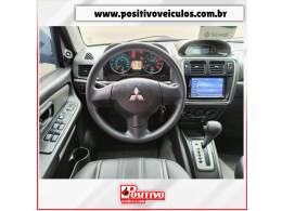 MITSUBISHI - PAJERO TR4 - 2014/2014 - Verde - R$ 71.500,00