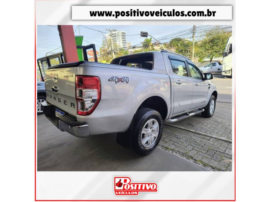 FORD - RANGER - 2014/2014 - Prata - R$ 114.900,00