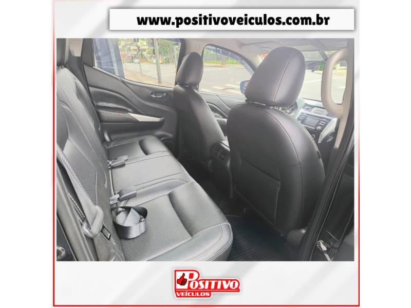NISSAN - FRONTIER - 2018/2019 - Preta - R$ 134.900,00