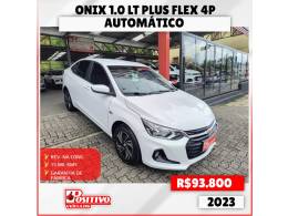 CHEVROLET - ONIX - 2023/2024 - Branca - R$ 93.800,00
