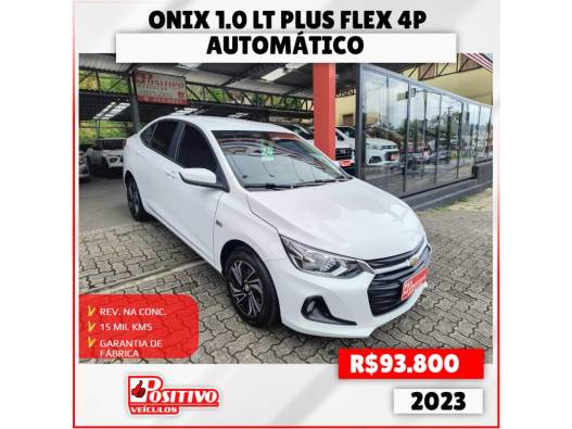 CHEVROLET - ONIX - 2023/2024 - Branca - R$ 93.800,00